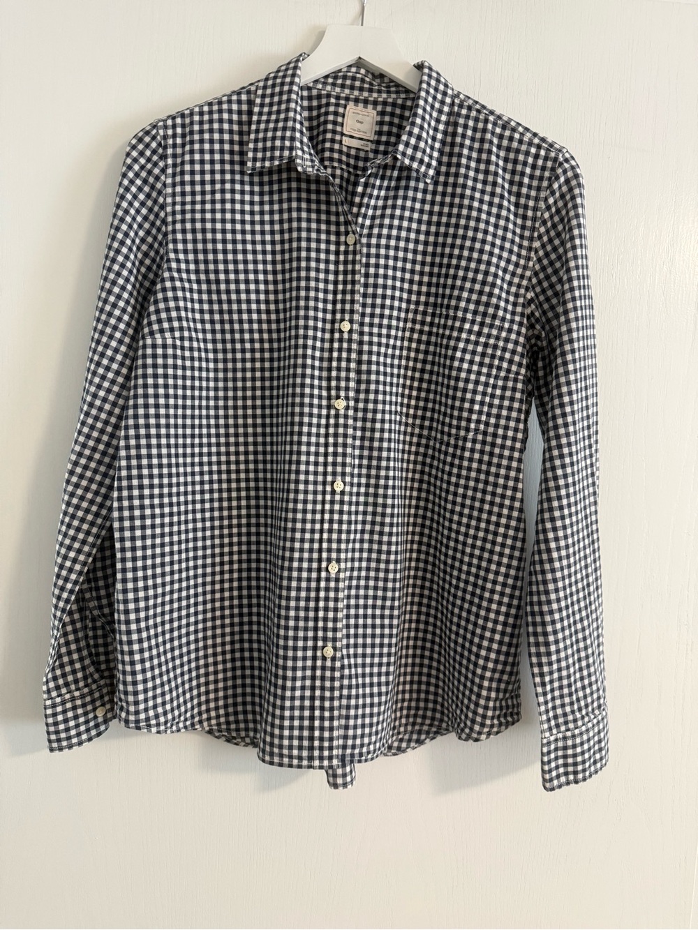 GAP women’s Navy & White Gingham Button-Down Blouse size large